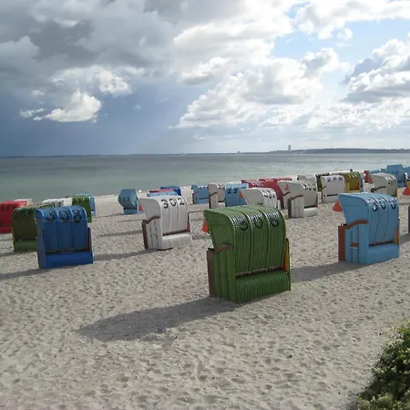 Modern Bungalow On The Baltic Sea בית נופש זירקסדורף